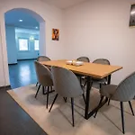 Lucent Apartman *